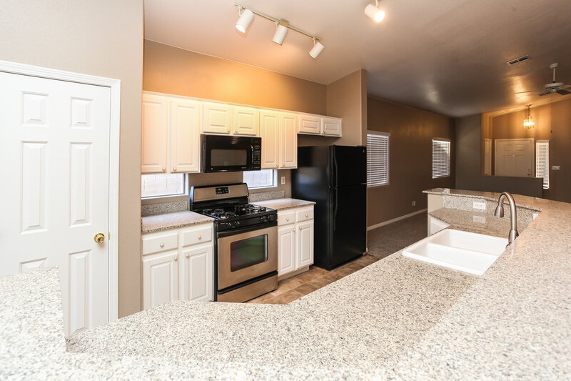 2,155/Mo, 8316 Impatients Ave Las Vegas, NV 89131 Kitchen View 2