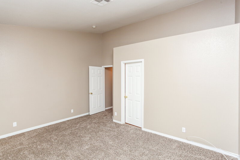 2,155/Mo, 8316 Impatients Ave Las Vegas, NV 89131 Bedroom View