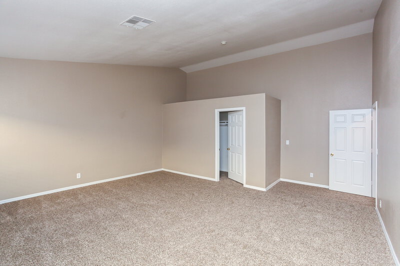 2,155/Mo, 8316 Impatients Ave Las Vegas, NV 89131 Bedroom View 3