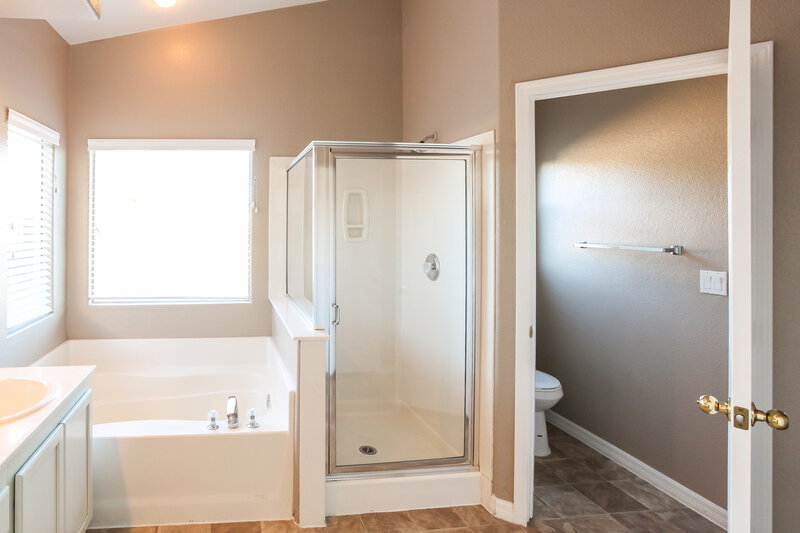 2,155/Mo, 8316 Impatients Ave Las Vegas, NV 89131 Bathroom View 2