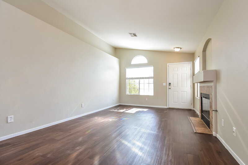 1,920/Mo, 7032 Village Shore Court Las Vegas, NV 89129 Living Room View