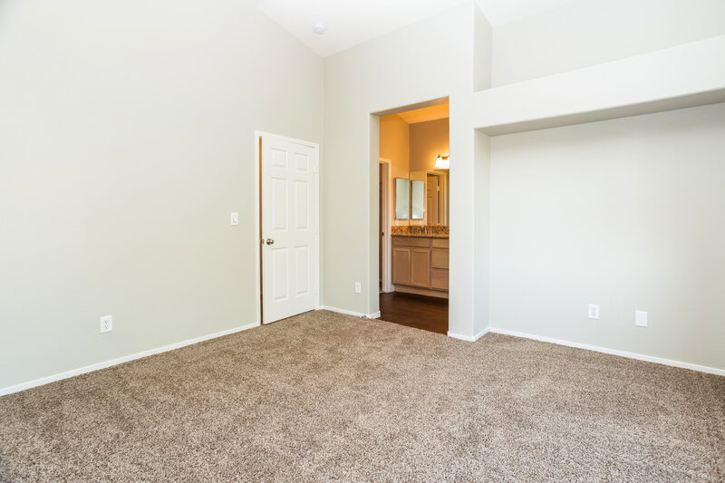 1,800/Mo, 4354 Scarlet Sea Ave North Las Vegas, NV 89031 Master Bedroom View