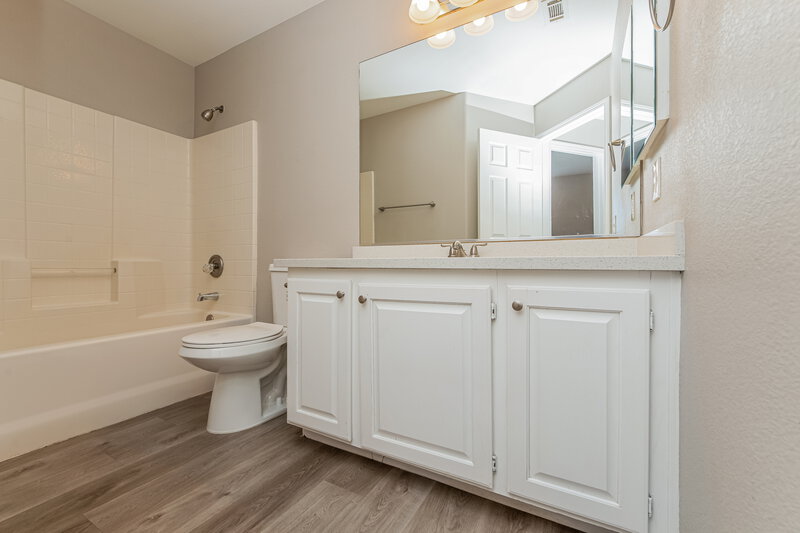 2,385/Mo, 8928 Square Knot Ave Las Vegas, NV 89143 Bathroom View