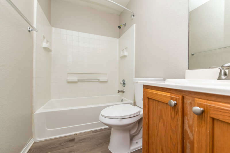 2,175/Mo, 8264 Strawberry Spring St Las Vegas, NV 89143 Bathroom View
