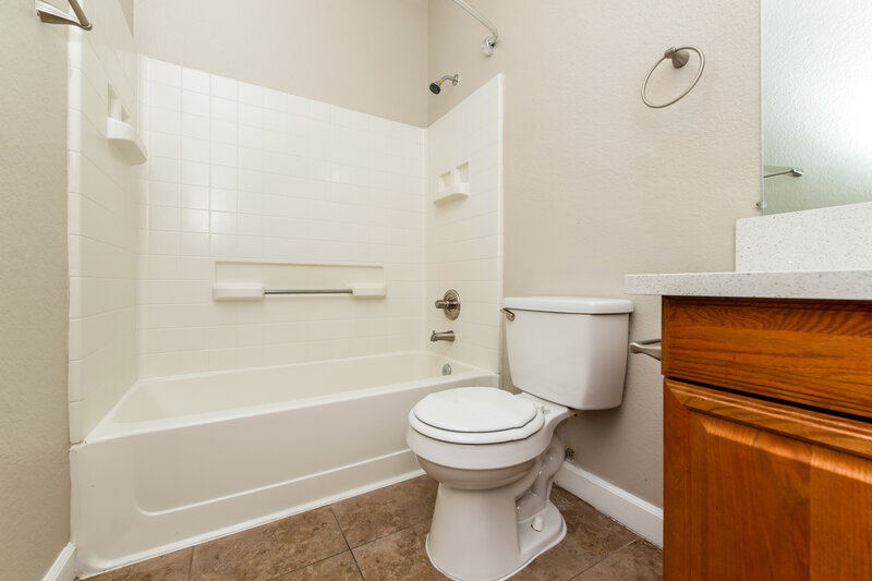 2,175/Mo, 8264 Strawberry Spring St Las Vegas, NV 89143 Bathroom View 2