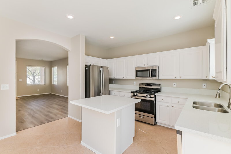 2,200/Mo, 10946 Sadlers Wells St Henderson, NV 89052 Kitchen View