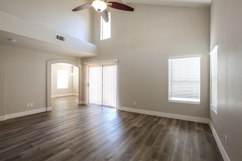 1,875/Mo, 4729 Cliff Breeze Dr North Las Vegas, NV 89081 Living Room View 3