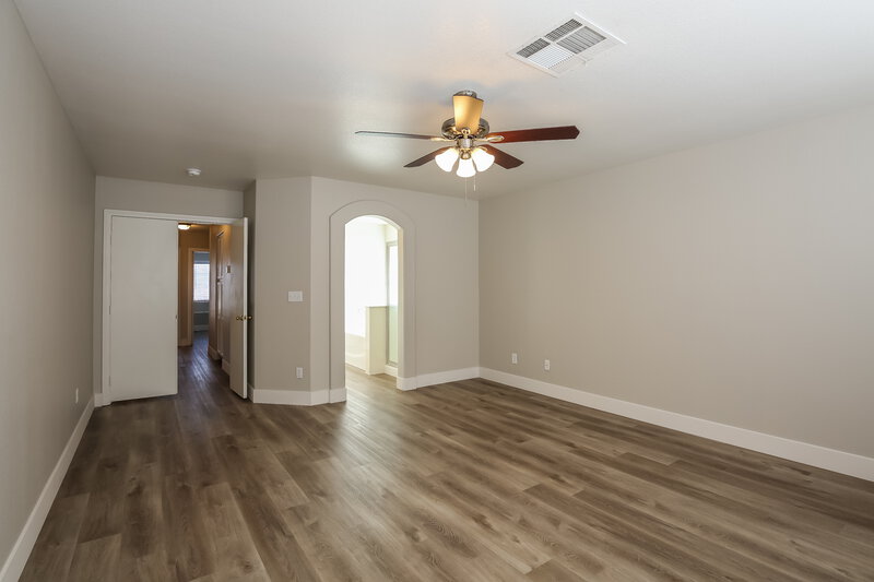 1,875/Mo, 4729 Cliff Breeze Dr North Las Vegas, NV 89081 Main Bedroom View 2