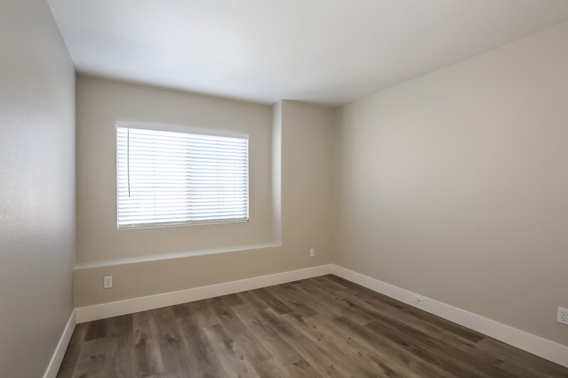 1,875/Mo, 4729 Cliff Breeze Dr North Las Vegas, NV 89081 Bedroom View 2