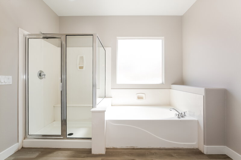 2,655/Mo, 6450 Button Quail St North Las Vegas, NV 89084 Main Bathroom View 2