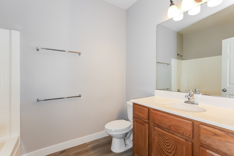 2,655/Mo, 6450 Button Quail St North Las Vegas, NV 89084 Bathroom View