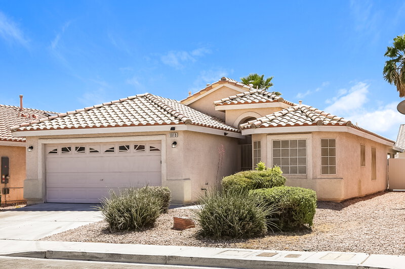 2,040/Mo, 1019 Edgestone Mark Ave North Las Vegas, NV 89081 Front View