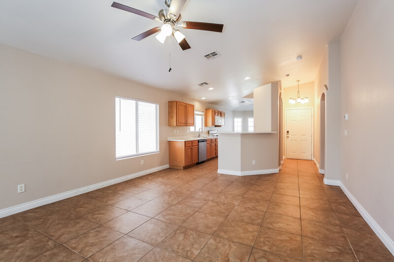 2,040/Mo, 1019 Edgestone Mark Ave North Las Vegas, NV 89081 Living Room View 2