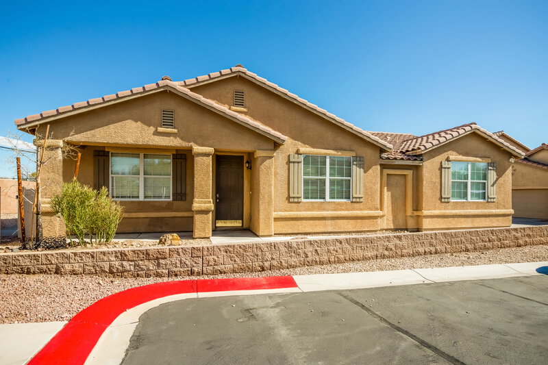 2,000/Mo, 6604 Frances Celia Ave Las Vegas, NV 89122 External View