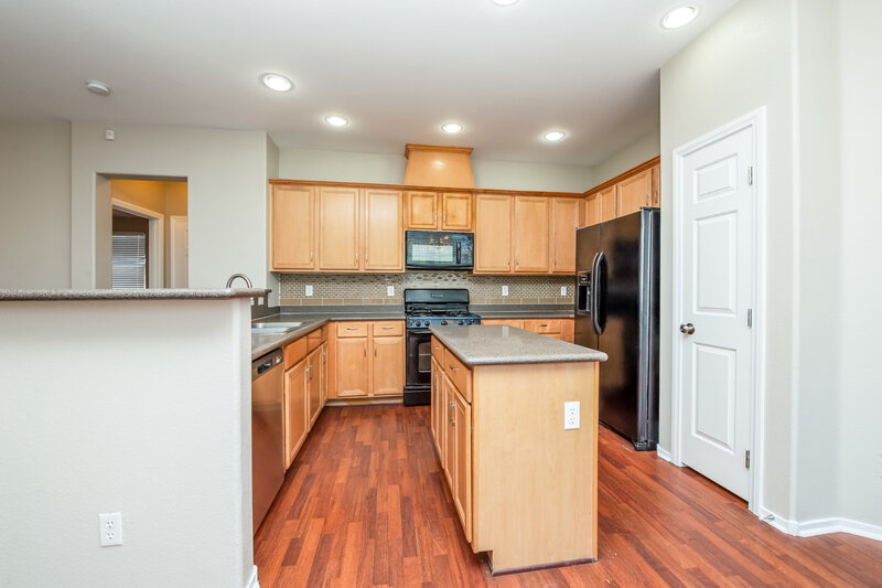 2,000/Mo, 6604 Frances Celia Ave Las Vegas, NV 89122 Kitchen View