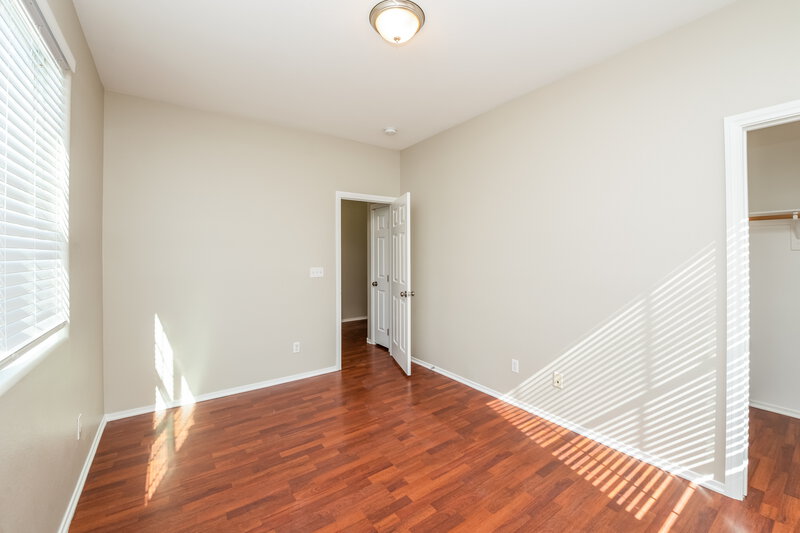 2,000/Mo, 6604 Frances Celia Ave Las Vegas, NV 89122 Bedroom View 2
