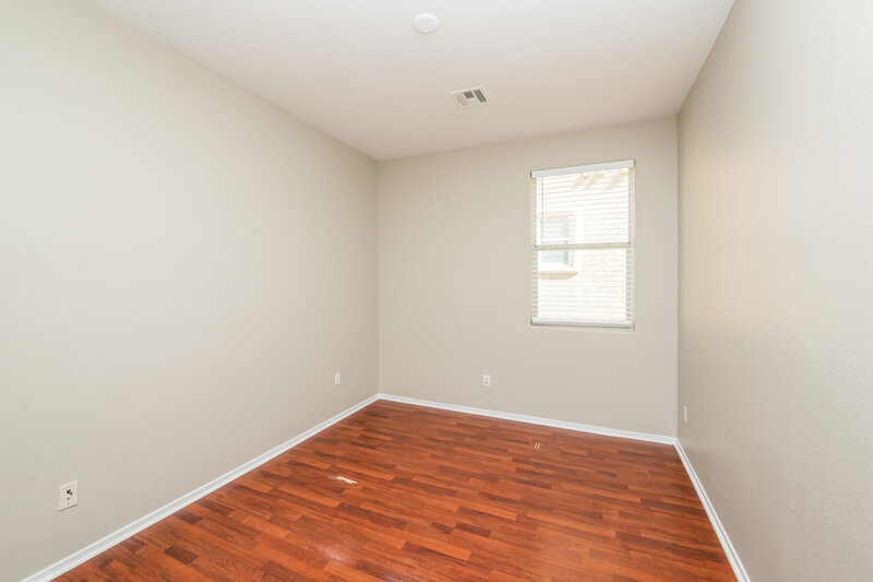 2,000/Mo, 6604 Frances Celia Ave Las Vegas, NV 89122 Bedroom View 3