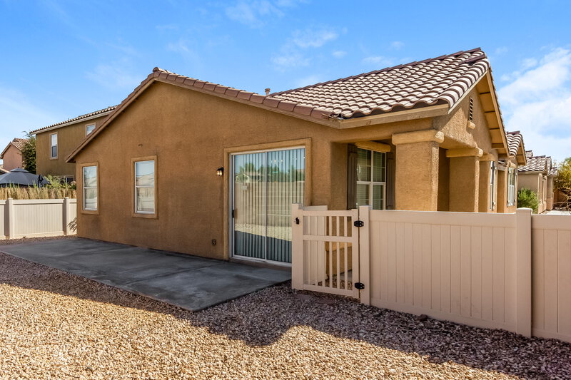 2,000/Mo, 6604 Frances Celia Ave Las Vegas, NV 89122 Rear View 2
