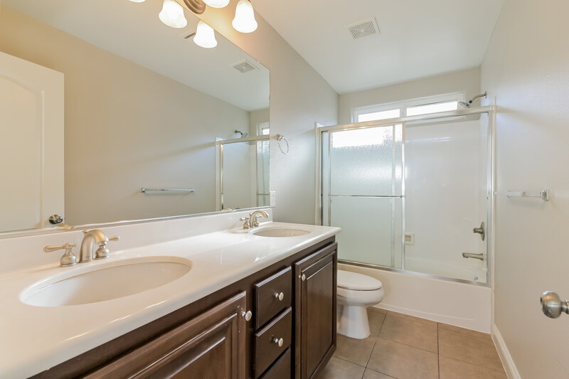 2,225/Mo, 166 Cloud Cover Ave Henderson, NV 89002 Bathroom View