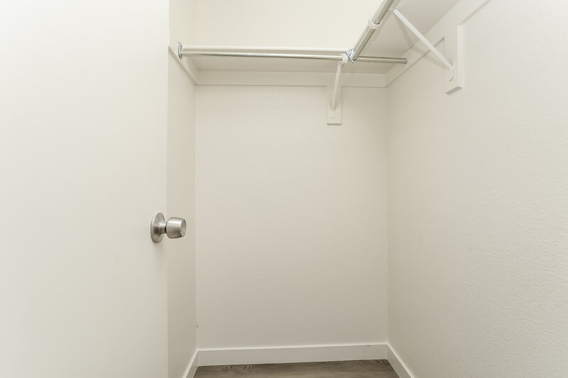 1,750/Mo, 2308 Knoll Crest Ave North Las Vegas, NV 89032 Walk In Closet View
