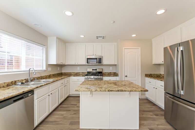 2,020/Mo, 1168 Gecko Rd Henderson, NV 89002 Kitchen View