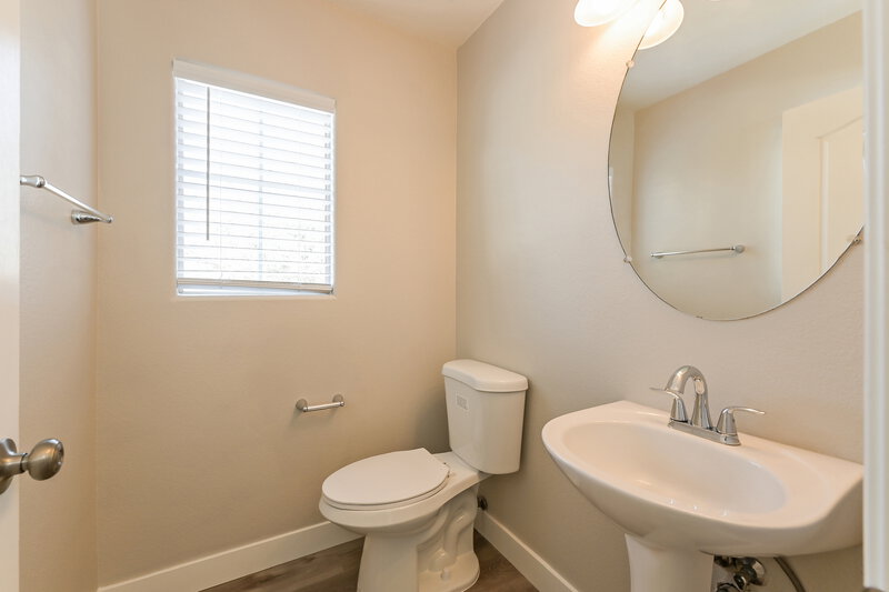 2,020/Mo, 1168 Gecko Rd Henderson, NV 89002 Bathroom View 2