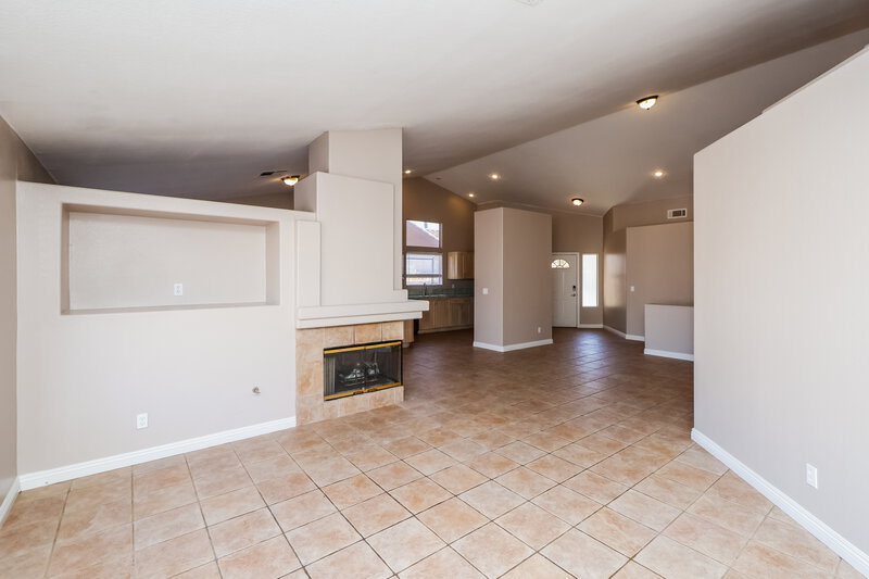 2,485/Mo, 120 Mint Orchard Dr Henderson, NV 89002 Living Room View