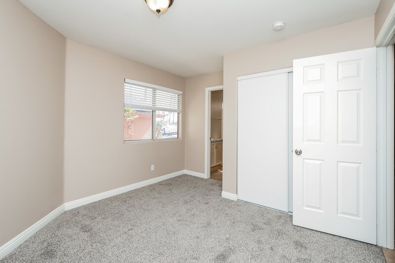 2,485/Mo, 120 Mint Orchard Dr Henderson, NV 89002 Bedroom View 2