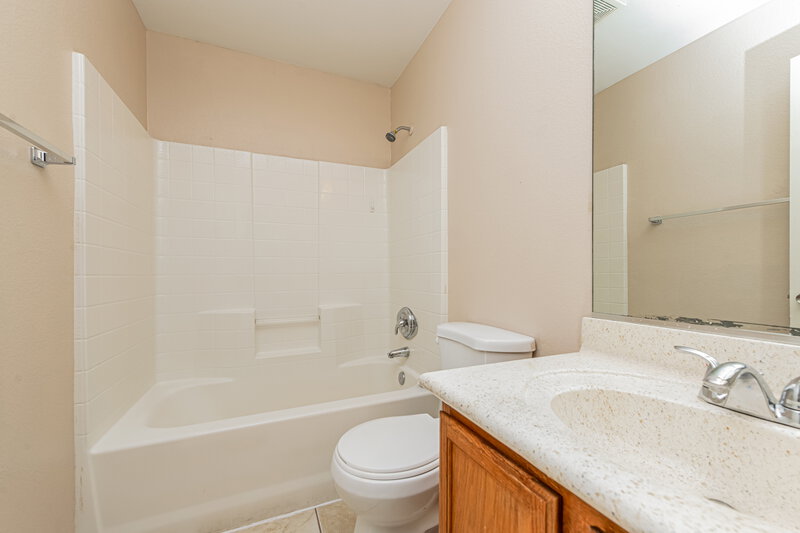 2,095/Mo, 10425 Concetta Ave Las Vegas, NV 89129 Bathroom View