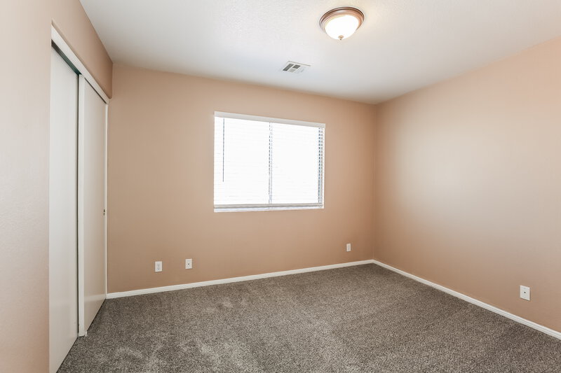 2,880/Mo, 1728 Evening Bluff Pl North Las Vegas, NV 89084 Bedroom View 2