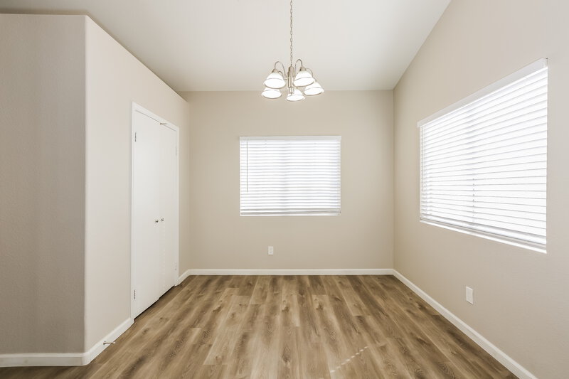 2,335/Mo, 2026 Maui Surf Ave North Las Vegas, NV 89031 Dining Room View