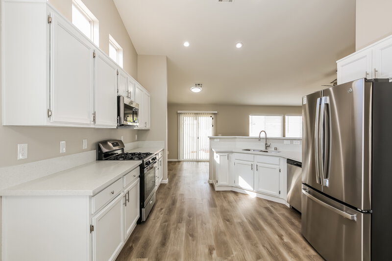 2,335/Mo, 2026 Maui Surf Ave North Las Vegas, NV 89031 Kitchen View