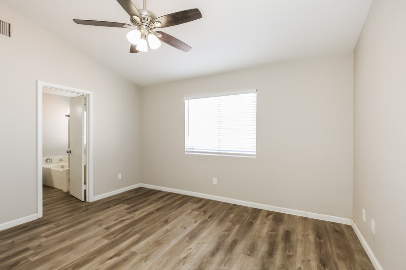 2,335/Mo, 2026 Maui Surf Ave North Las Vegas, NV 89031 Main Bedroom View