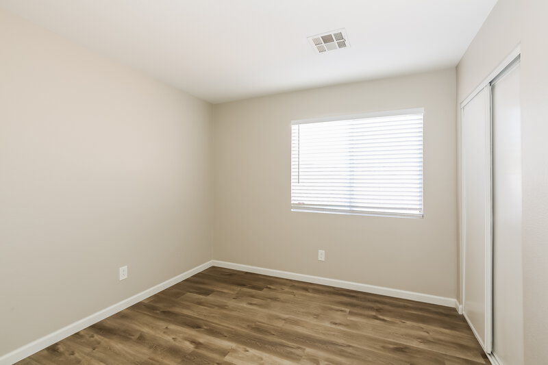 2,335/Mo, 2026 Maui Surf Ave North Las Vegas, NV 89031 Bedroom View 2