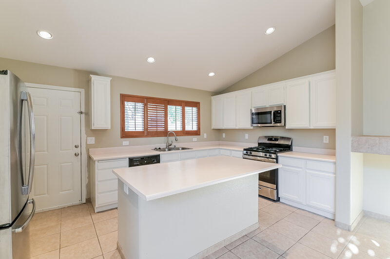 1,775/Mo, 8800 Big Bear Pines Avenue Las Vegas, NV 89143 Kitchen View