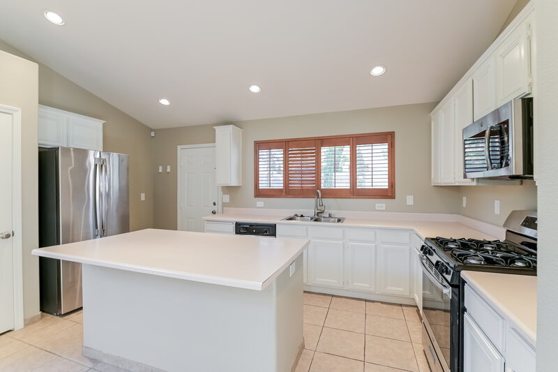 1,775/Mo, 8800 Big Bear Pines Avenue Las Vegas, NV 89143 Kitchen View 2