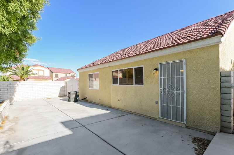 1,775/Mo, 8800 Big Bear Pines Avenue Las Vegas, NV 89143 Rear View