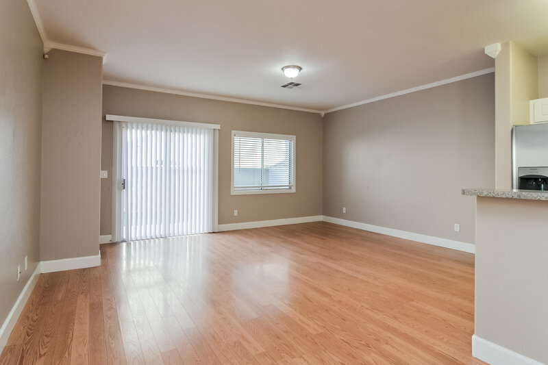 1,990/Mo, 6000 Aimless St Henderson, NV 89011 Living Room View 2