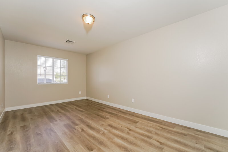 2,315/Mo, 3424 Lute St North Las Vegas, NV 89032 Office View 2