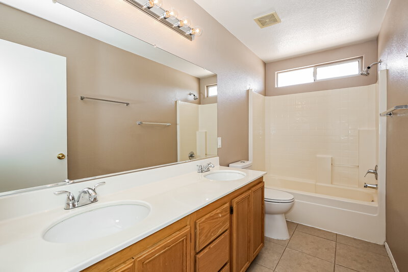 2,470/Mo, 8800 Happy Pines Ave Las Vegas, NV 89143 Bathroom View
