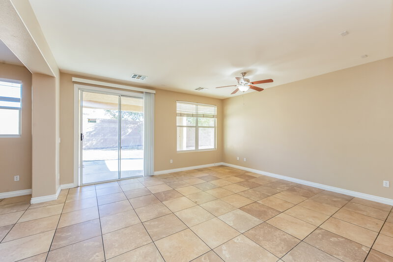 2,750/Mo, 5724 Breckenridge St North Las Vegas, NV 89081 Living Room View