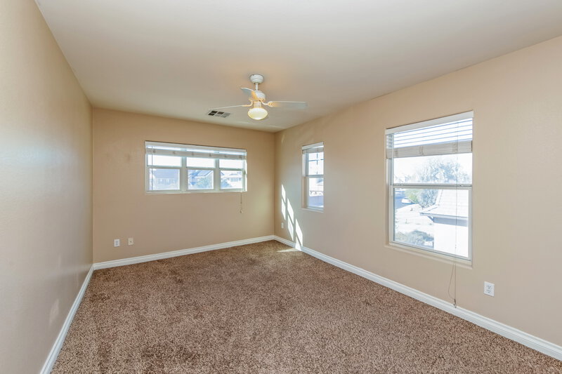 2,750/Mo, 5724 Breckenridge St North Las Vegas, NV 89081 Bedroom View 2
