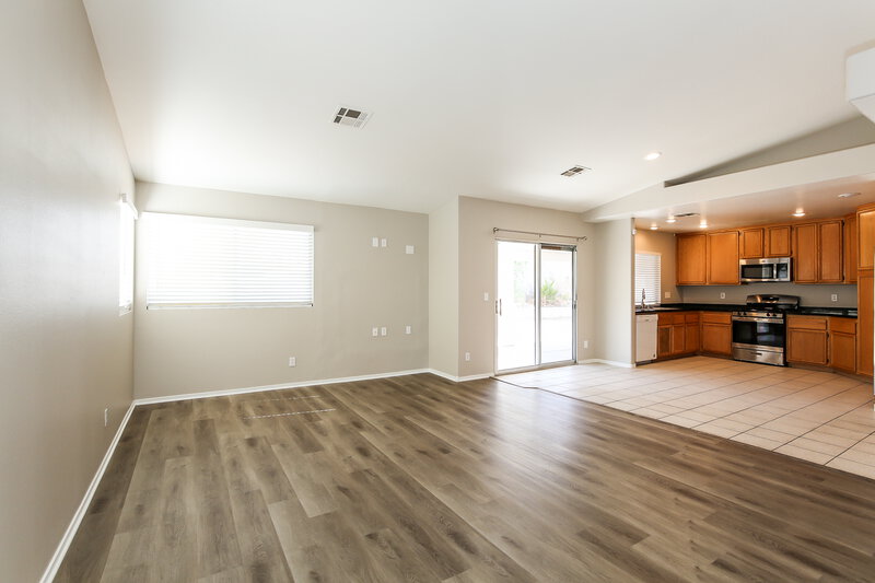 1,790/Mo, 5439 Coleman St North Las Vegas, NV 89031 Living Room View 3