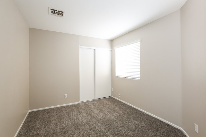 1,790/Mo, 5439 Coleman St North Las Vegas, NV 89031 Bedroom View