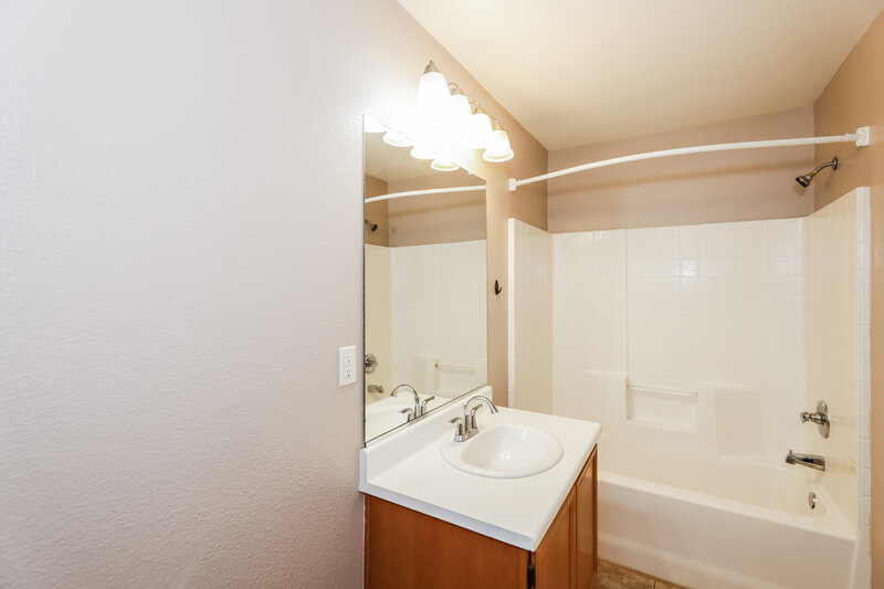 1,955/Mo, 6384 Whispering Clouds Ct Las Vegas, NV 89141 Bathroom View 2
