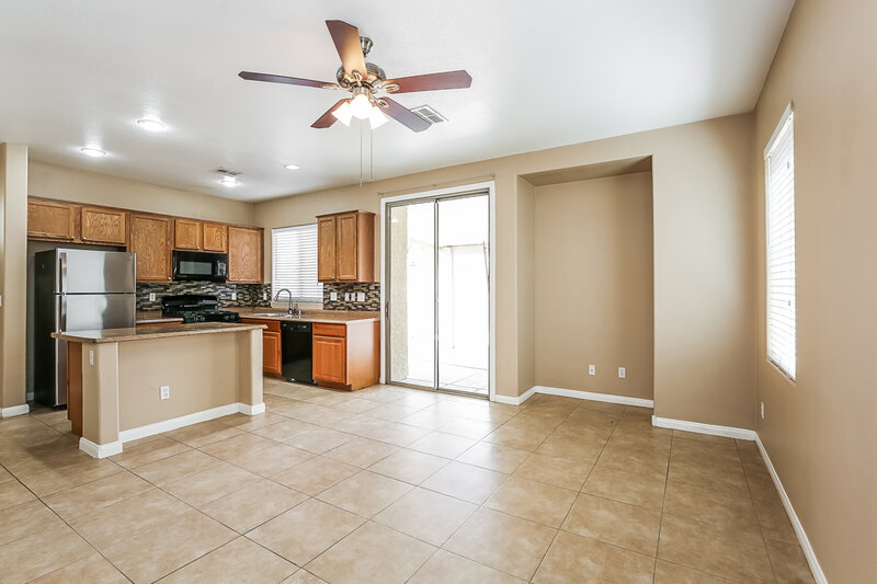 1,995/Mo, 6440 Butterfly Sky St North Las Vegas, NV 89084 Dining Room View 2