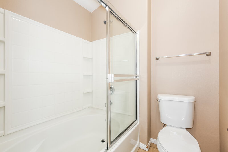 1,995/Mo, 6440 Butterfly Sky St North Las Vegas, NV 89084 Bathroom View