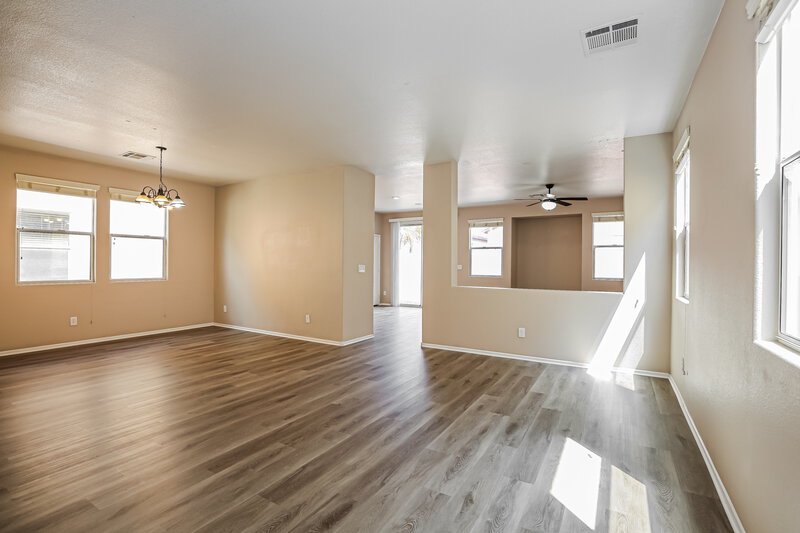 2,125/Mo, 6716 Old Valley St Las Vegas, NV 89149 Living Room View 2