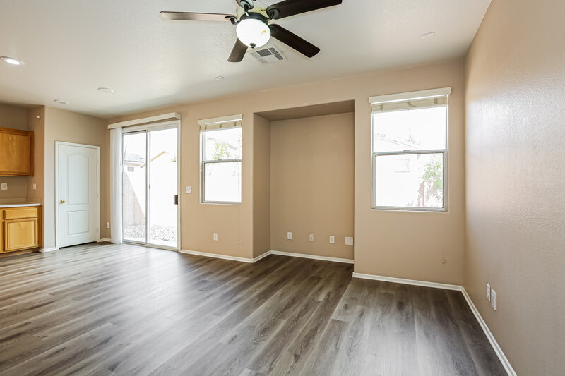 2,125/Mo, 6716 Old Valley St Las Vegas, NV 89149 Living Room View 3
