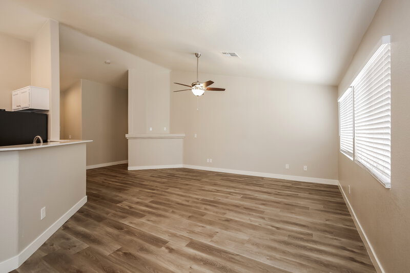 2,075/Mo, 2407 Inlet Beach Ct North Las Vegas, NV 89031 Living Room View